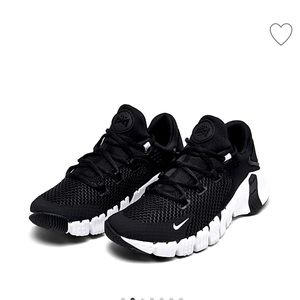Women’s Nike Free Metcon 4 size 8